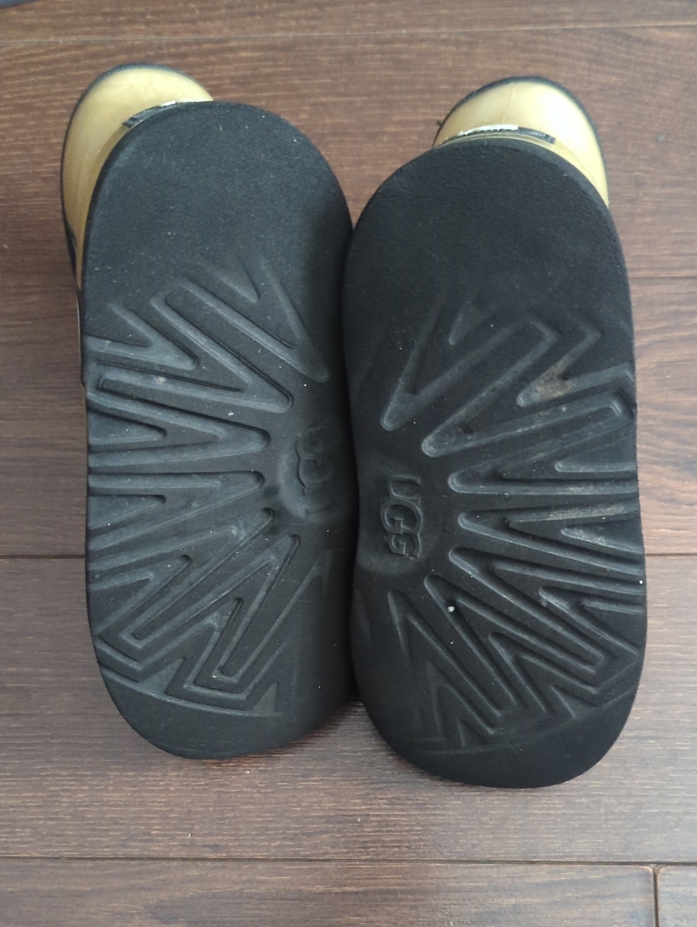 UGG Classic Clear Mini II Boots - Big Kid's - Picture 10 of 14